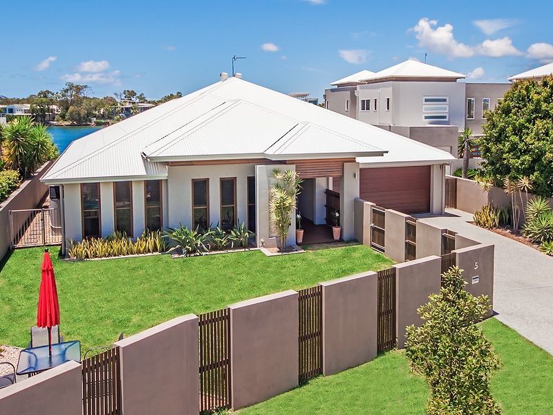 5 Waterfront Court, Twin Waters QLD 4564