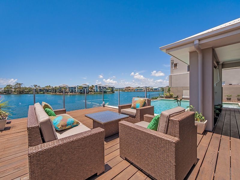 5 Waterfront Court, Twin Waters QLD 4564