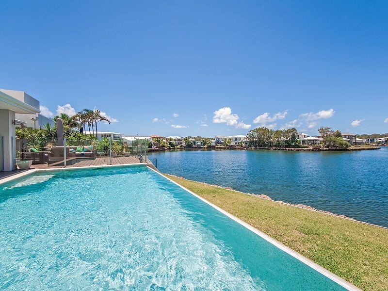 5 Waterfront Court, Twin Waters QLD 4564