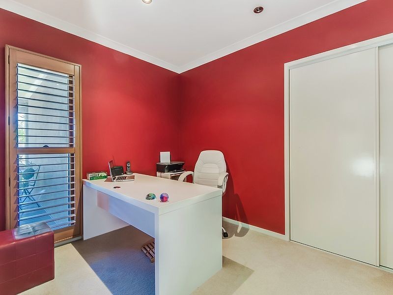 5 Waterfront Court, Twin Waters QLD 4564