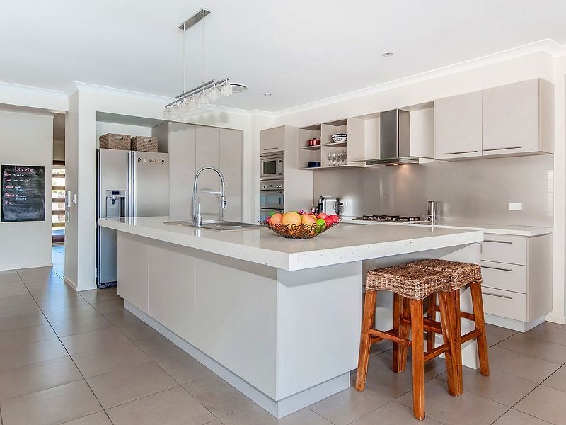 5 Waterfront Court, Twin Waters QLD 4564