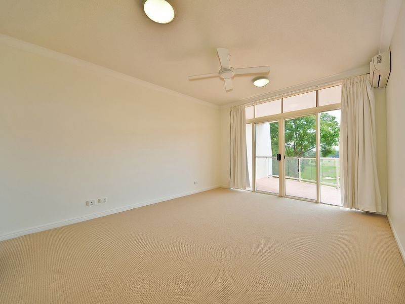 19/179 Ocean Drive, Twin Waters QLD 4564