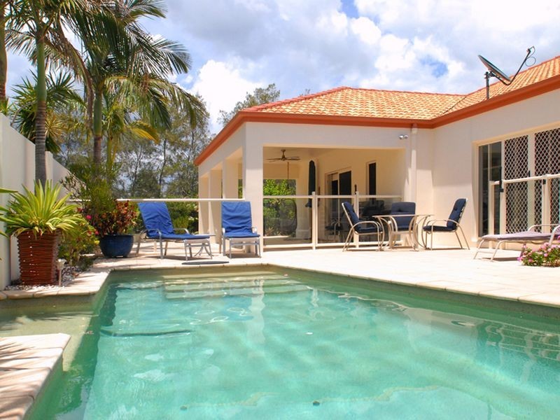 2 Mainsail Place, Twin Waters QLD 4564