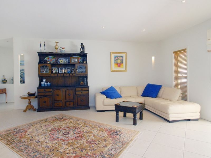 2 Mainsail Place, Twin Waters QLD 4564