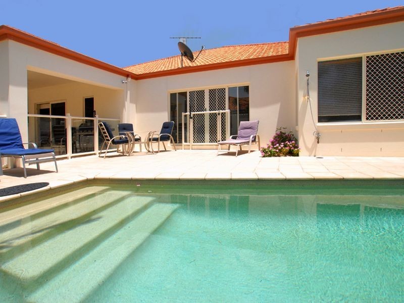 2 Mainsail Place, Twin Waters QLD 4564