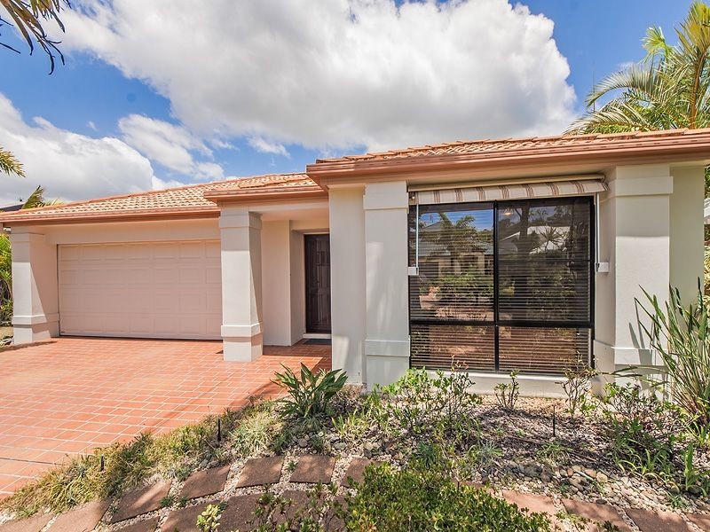 9 Baker Finch Place, Twin Waters QLD 4564