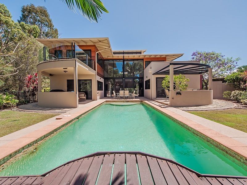 6 Baker Finch Place, Twin Waters QLD 4564