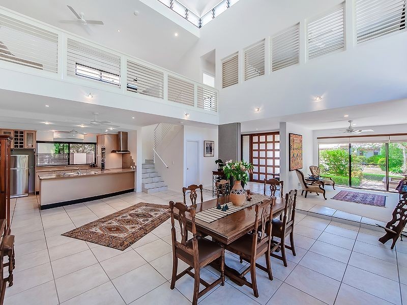 6 Baker Finch Place, Twin Waters QLD 4564