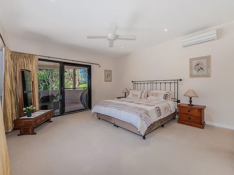 6 Baker Finch Place, Twin Waters QLD 4564