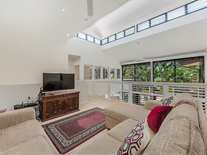 6 Baker Finch Place, Twin Waters QLD 4564