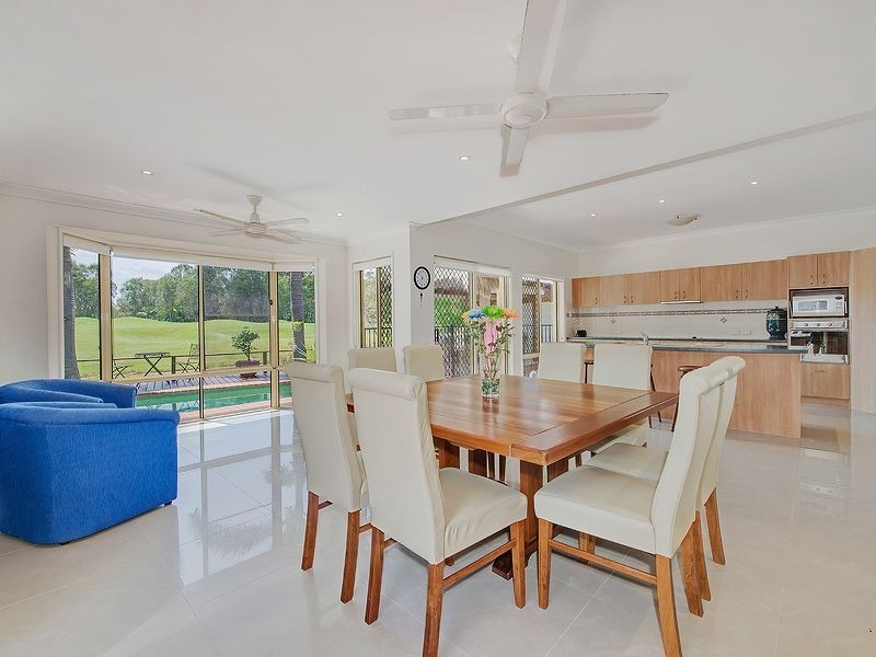16 Baker Finch Place, Twin Waters QLD 4564