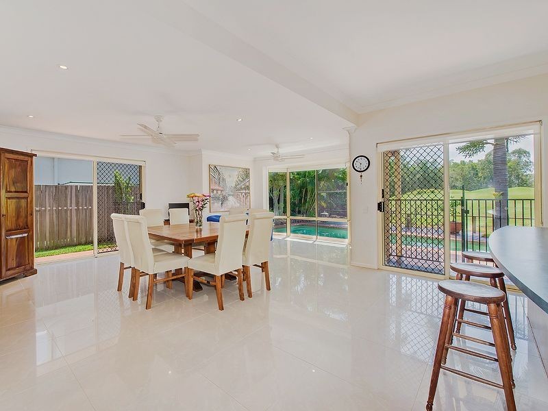 16 Baker Finch Place, Twin Waters QLD 4564