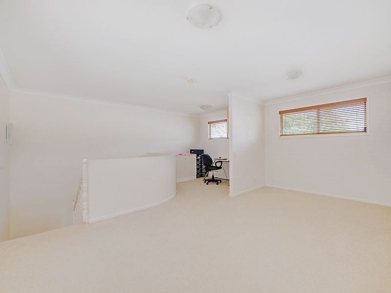 16 Baker Finch Place, Twin Waters QLD 4564