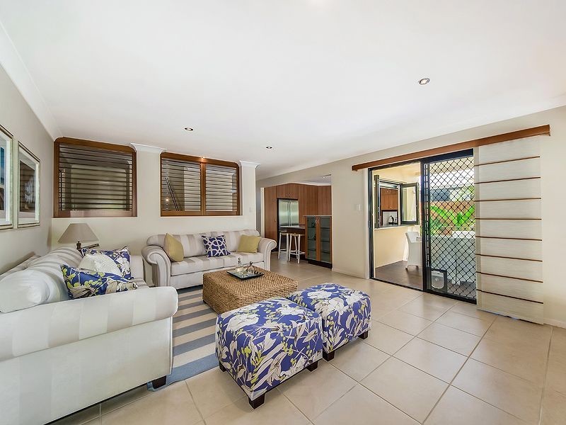 4 Staysail Place, Twin Waters QLD 4564