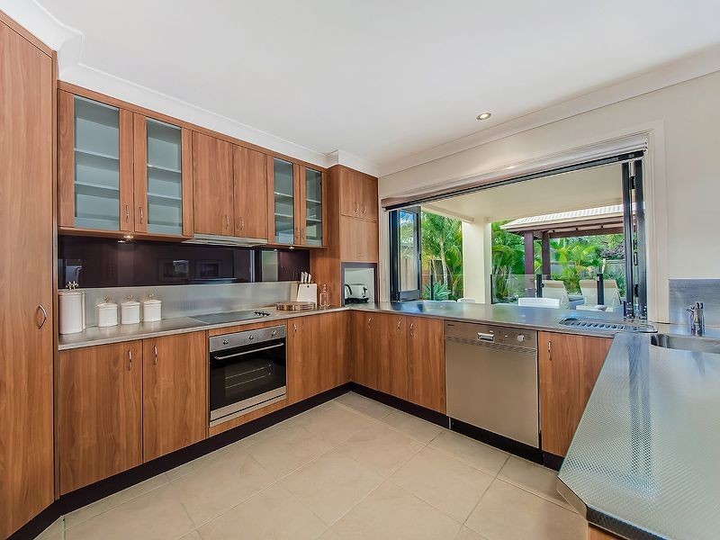 4 Staysail Place, Twin Waters QLD 4564