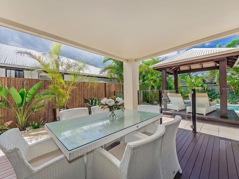 4 Staysail Place, Twin Waters QLD 4564