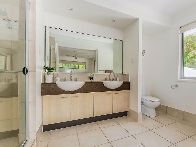 21 Friarbird Place, Twin Waters QLD 4564