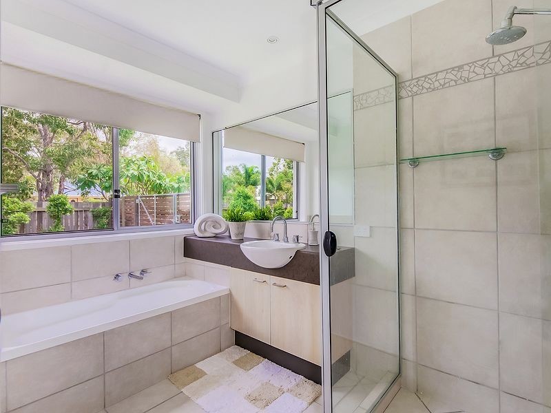 21 Friarbird Place, Twin Waters QLD 4564