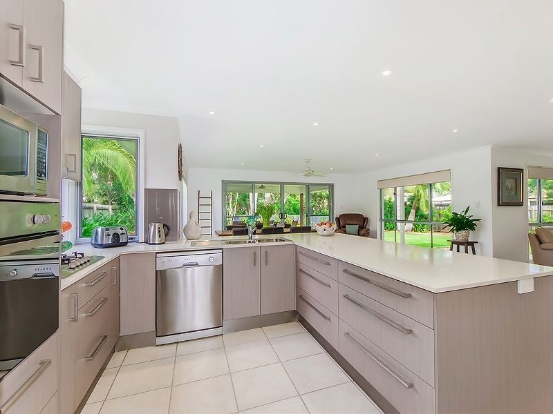 21 Friarbird Place, Twin Waters QLD 4564