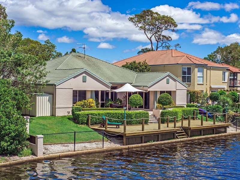 25 Tamarind Place, Twin Waters QLD 4564