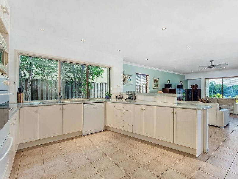 25 Tamarind Place, Twin Waters QLD 4564