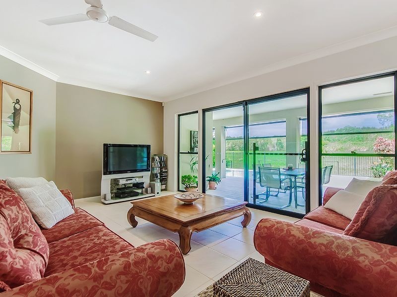 34 Baker Finch Place, Twin Waters QLD 4564