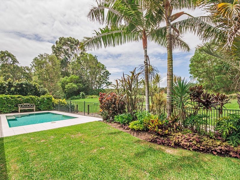 34 Baker Finch Place, Twin Waters QLD 4564