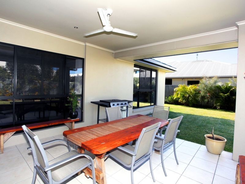 7 Veerings Crescent, Twin Waters QLD 4564