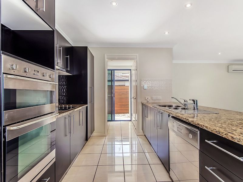 27 Anchorage Circuit, Twin Waters QLD 4564