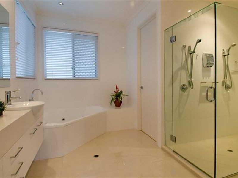 4 River Edge Court, Twin Waters QLD 4564