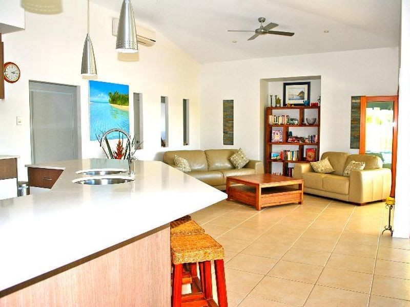 2 Oceanic Court, Twin Waters QLD 4564