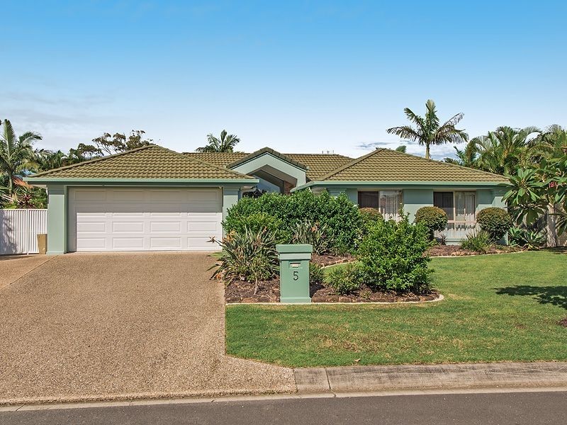 5 Friarbird Place, Twin Waters QLD 4564