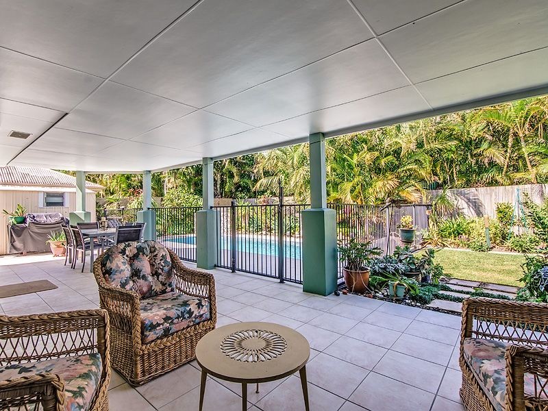 5 Friarbird Place, Twin Waters QLD 4564