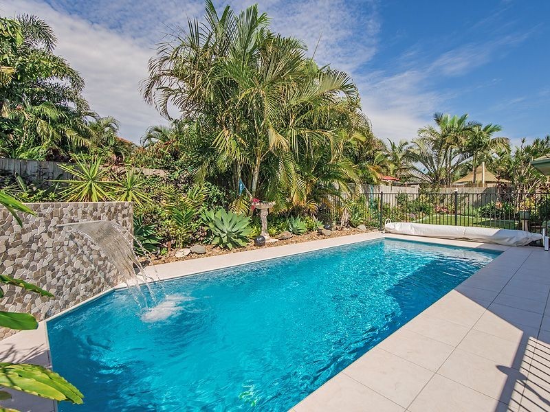 5 Friarbird Place, Twin Waters QLD 4564