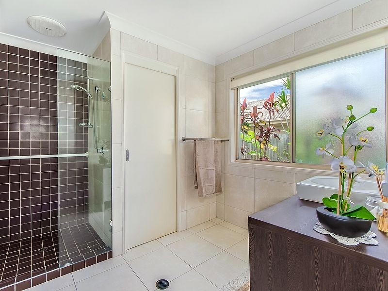 5 Friarbird Place, Twin Waters QLD 4564