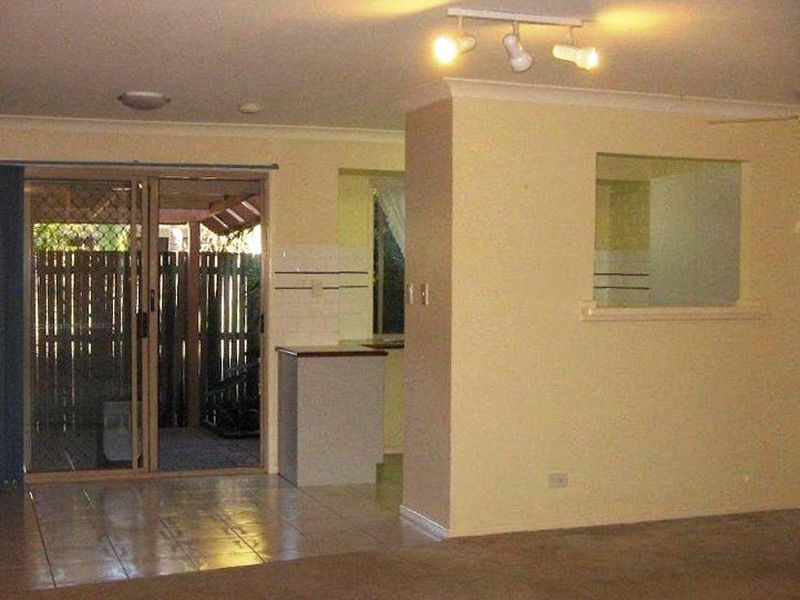 2/8 Stacey Court, Marcoola QLD 4564