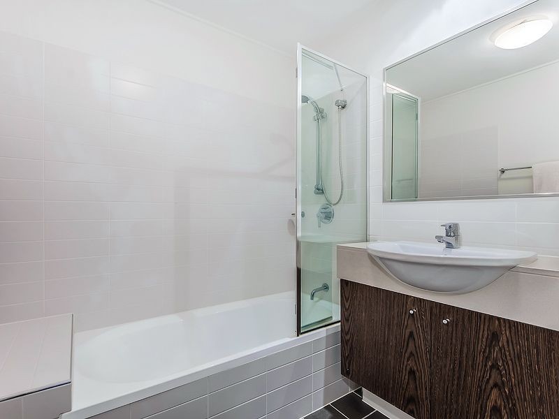 109/80 North Shore Road, Twin Waters QLD 4564