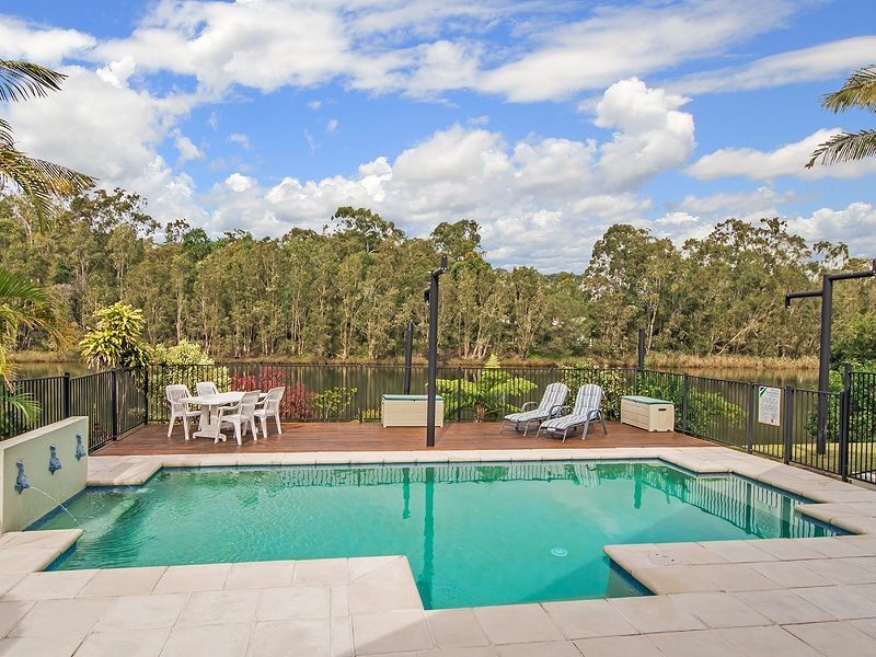 1 Barcoola Place, Twin Waters QLD 4564