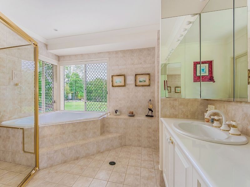 1 Barcoola Place, Twin Waters QLD 4564