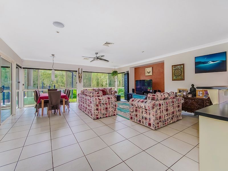 1 Barcoola Place, Twin Waters QLD 4564