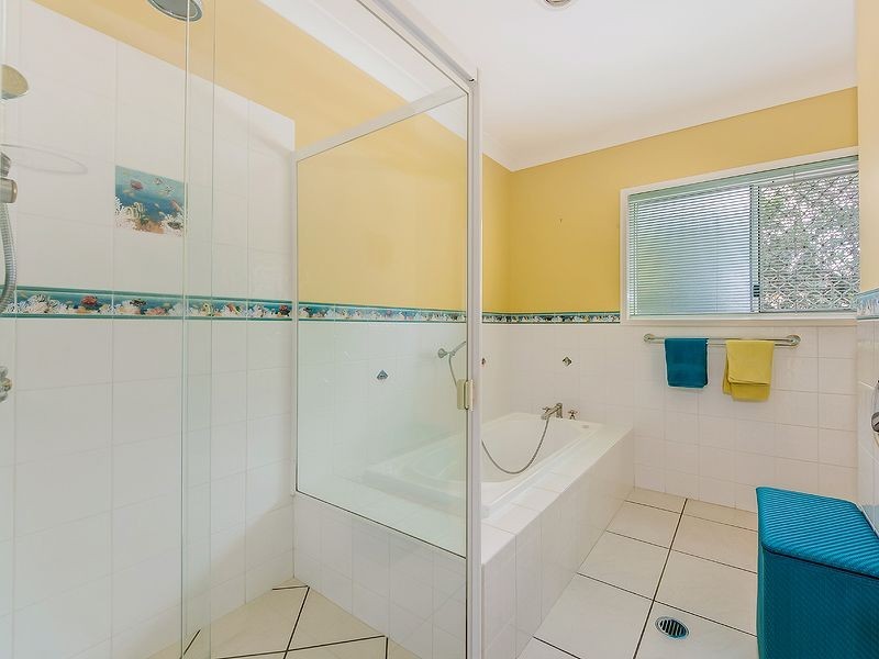 1 Barcoola Place, Twin Waters QLD 4564