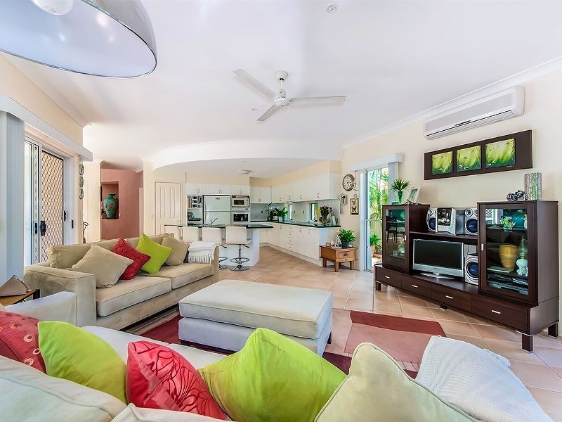 5 Mainsail Place, Twin Waters QLD 4564