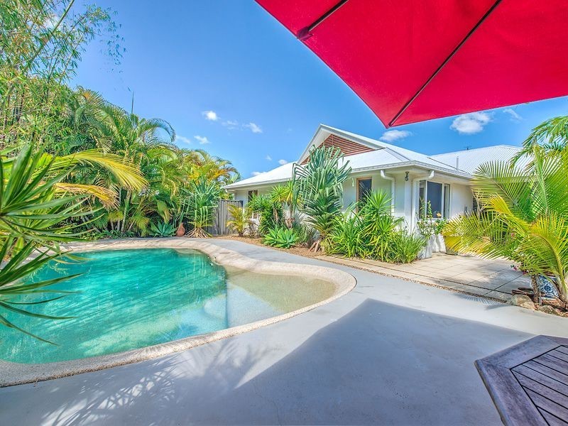 3 Senior Street, Twin Waters QLD 4564