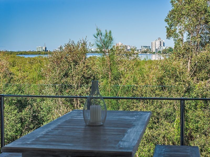 37 Moorings Circuit, Twin Waters QLD 4564