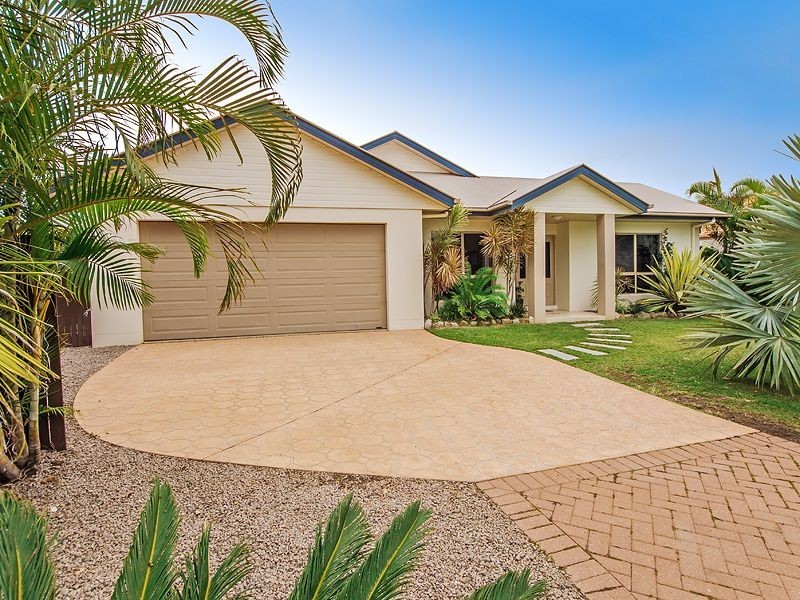 7 Baker Finch Place, Twin Waters QLD 4564
