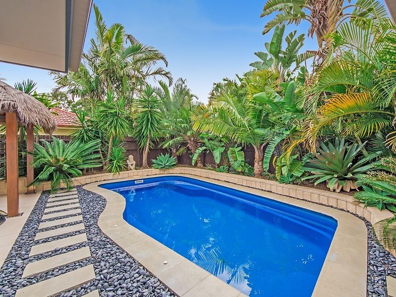 7 Baker Finch Place, Twin Waters QLD 4564