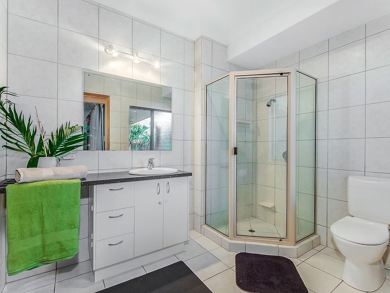 7 Baker Finch Place, Twin Waters QLD 4564