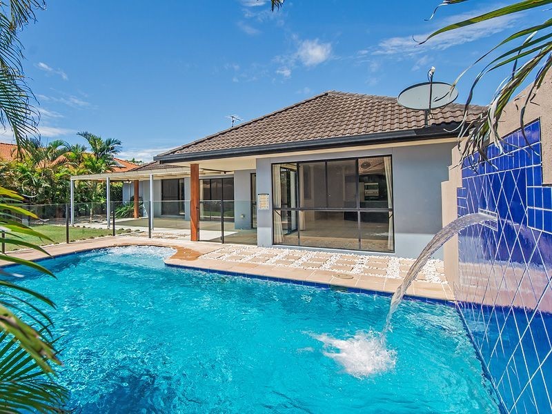 16 Friarbird Place, Twin Waters QLD 4564