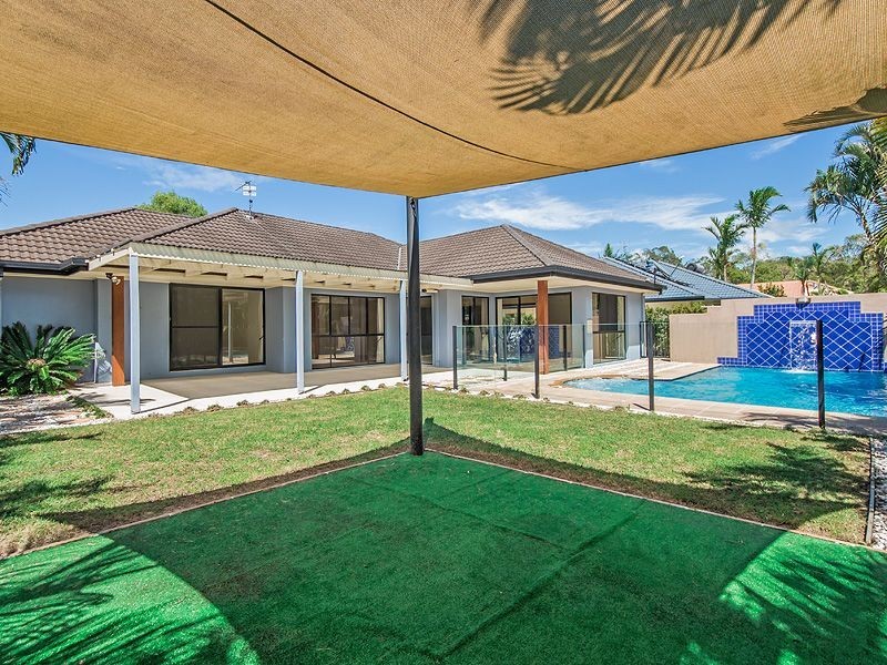 16 Friarbird Place, Twin Waters QLD 4564