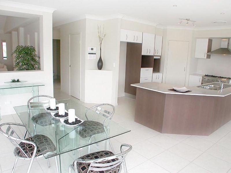 22 Veerings Crescent, Twin Waters QLD 4564